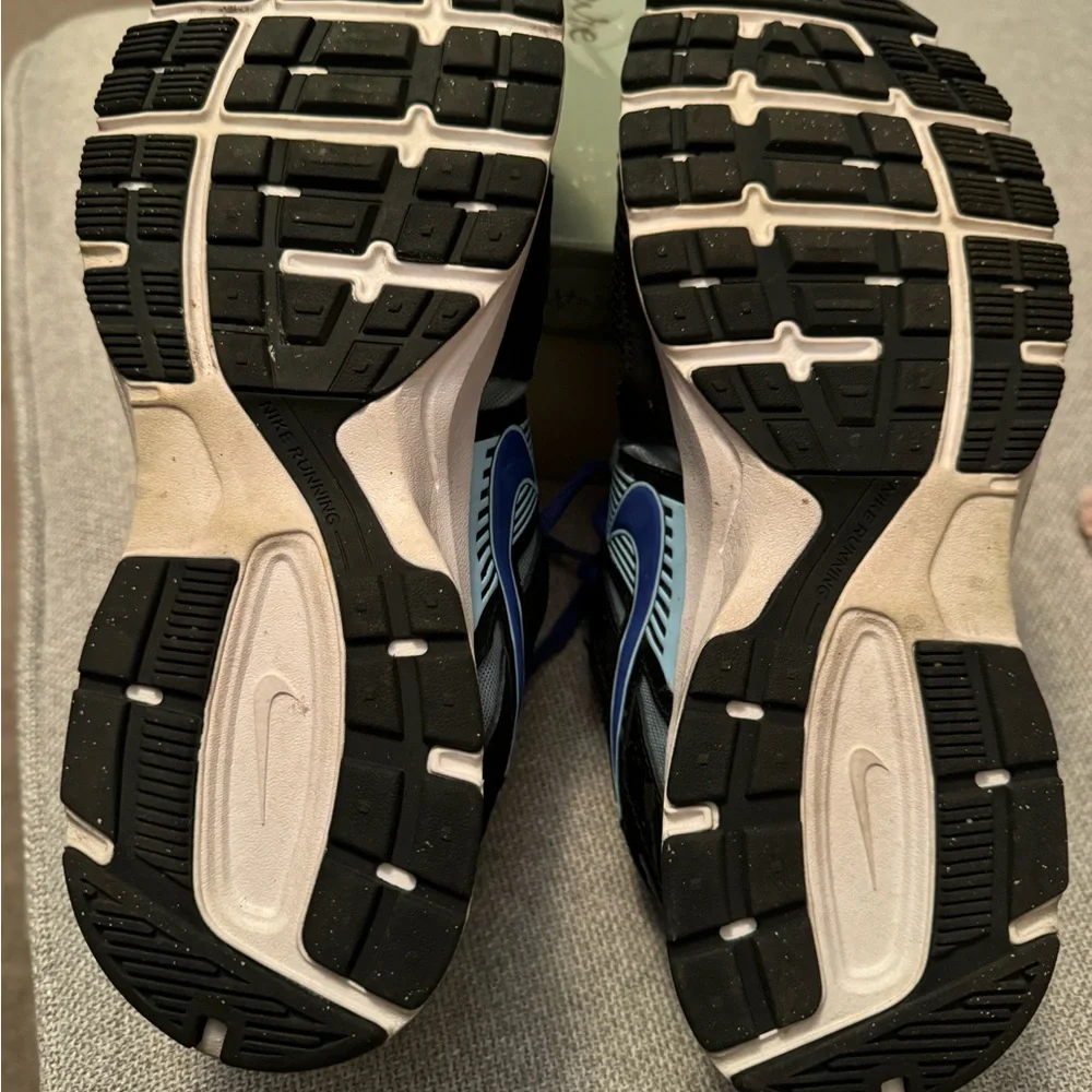 Nike Dart 10 Women’s Running Shoes, Black/Ice Blue, Size 10. Avail. 4 sale.